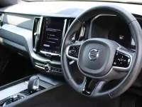 Used Volvo XC60 R-Design 197 HP (144 kW) 2022 SUV