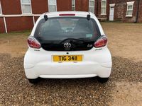 Used Toyota Aygo 68 HP (50 kW) 2012 White Hatchback