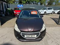 Begagnad Peugeot 208 Access 82 HK (60 kW) 2013 Röd Halvkombi