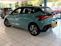 Used Hyundai i20 Advanced 100 HP (73 kW) 2024 Green Hatchback