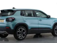 Used Jeep Avenger Altitude 100 HP (73 kW) 2024 Green and black SUV