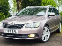 Used Skoda Superb Elegance 140 HP (102 kW) 2014 Mauve Estate