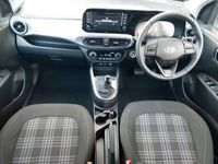New Hyundai i10 Premium 79 HP (58 kW) 2025 White Hatchback