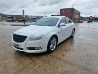 Used Vauxhall Insignia SRi 2011 White Hatchback