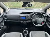 Używany Toyota Yaris 109 KM (80 kW) 2020 Czarny Hatchback