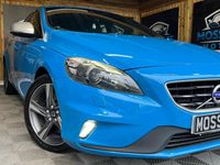 Used Volvo V40 R-Design 190 HP (139 kW) 2015 Blue Hatchback