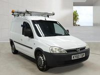 Used Vauxhall Combo 75 HP (55 kW) 2010 White MPV