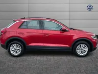 Used VW T-Roc Life 150 HP (110 kW) 2023 Red SUV