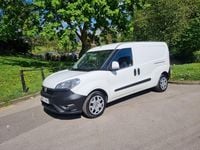 Usado Fiat Doblò 2017 Branco Monovolume