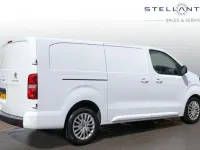 Używany Peugeot Expert Premium 102 KM (75 kW) 2023 Biały Van