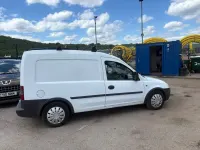Usado Vauxhall Combo 75 HP (55 kW) 2007 Branco Monovolume