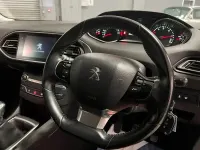 Usado Peugeot 308 Active 2017 Azul Carrinha