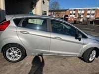 Used Ford Fiesta Zetec 82 HP (60 kW) 2014 Silver Hatchback