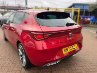 Begagnad Seat Leon FR First Edition 150 HK (110 kW) 2020 Röd Halvkombi