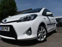 Używany Toyota Yaris Hybrid 2013 Biały Hatchback