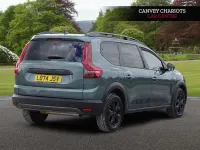 Used Dacia Jogger Extreme 141 HP (103 kW) 2024 Green MPV