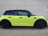 Usado Mini Cooper Hatch 134 CV (98 kW) 2024 Amarillo Utilitario