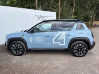 Used Renault R4 Iconic 110 kW (150 HP) 2026 Blue/black Hatchback