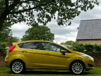 Used Ford Fiesta Titanium X 105 HP (77 kW) 2013 Yellow Hatchback