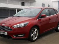 Usado Ford Focus Titanium 125 HP (91 kW) 2015 Vermelho Citadino