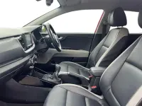 Used Kia Stonic 118 HP (86 kW) 2019 Blaze red with black roof SUV