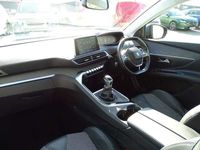 used Peugeot 5008 1.2 PureTech Allure 5dr