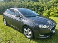 Używany Ford Focus Zetec 115 KM (84 kW) 2015 Szary Hatchback