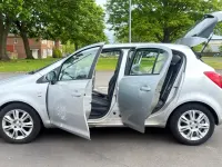 Begagnad Vauxhall Corsa 85 HK (62 kW) 2010 Silver Halvkombi