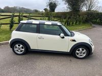 Used Mini Cooper Hatch 2011 White Hatchback
