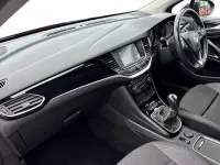 Used Vauxhall Astra Edition 145 HP (106 kW) 2021 Red Hatchback