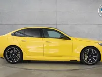 Usado BMW M5 Comfort Edition 717 CV (527 kW) 2024 Amarillo