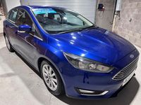 Used Ford Focus Titanium 125 HP (91 kW) 2015 Blue Hatchback