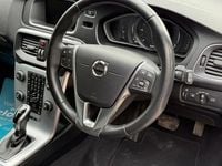 Usado Volvo V40 Inscription 150 HP (110 kW) 2018 Prateado Citadino