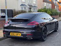 Used Porsche Panamera 250 HP (183 kW) 2013 Black Hatchback