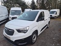 Used Vauxhall Combo Edition 100 HP (73 kW) 2019 White MPV