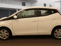 Used Toyota Aygo X-play 69 HP (50 kW) 2015 White Hatchback