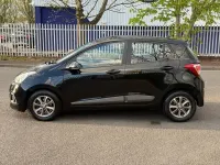 Gebraucht Hyundai i10 Premium 66 PS (48 kW) 2014 Schwarz Kleinwagen