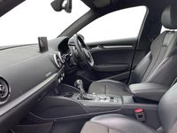 Begagnad Audi A3 S-Line 184 HK (135 kW) 2018 Silver Sedan