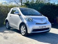 Used Toyota iQ 68 HP (50 kW) 2009 Silver Hatchback