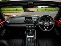 Used Mazda MX5 Inclusive 131 HP (96 kW) 2016 Red Cabriolet