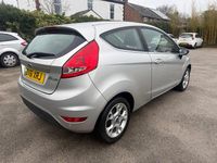 Used Ford Fiesta Zetec 82 HP (60 kW) 2011 Silver Hatchback