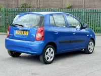 Second-hand Kia Picanto 64 CP (47 kW) 2009 Albastru Hatchback