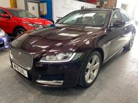 Second-hand Jaguar XF Portfolio 180 CP (132 kW) 2016 Roșu Berlinǎ