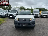Used Toyota HiLux Active 150 HP (110 kW) 2018 White Pickup