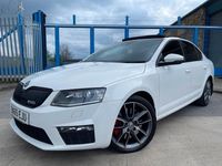 Begagnad Skoda Octavia vRS 2015 Vit Halvkombi