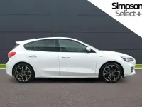 Used Ford Focus ST-Line X 123 HP (90 kW) 2021 White Hatchback