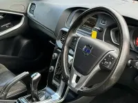 Used Volvo V40 R-Design 122 HP (89 kW) 2015 Blue Hatchback