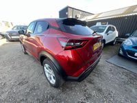 Gebraucht Nissan Juke N-Connecta 114 PS (83 kW) 2020 Rot SUV