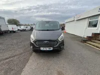 Begagnad Ford Tourneo Custom Titanium 2022 Grå Van