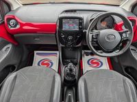 Used Toyota Aygo x-press 70 HP (51 kW) 2014 Red pop Hatchback